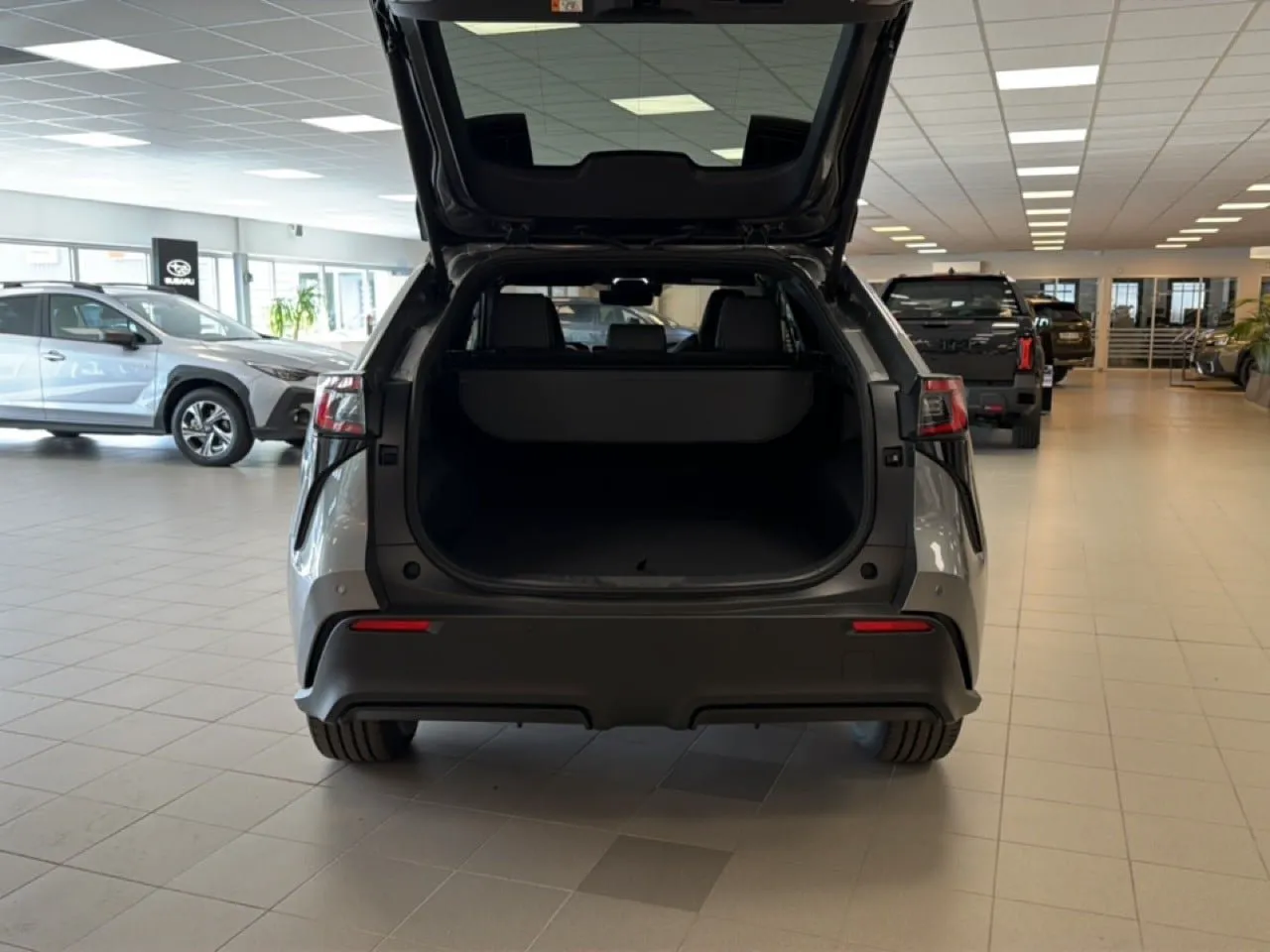 Vehicle image 8