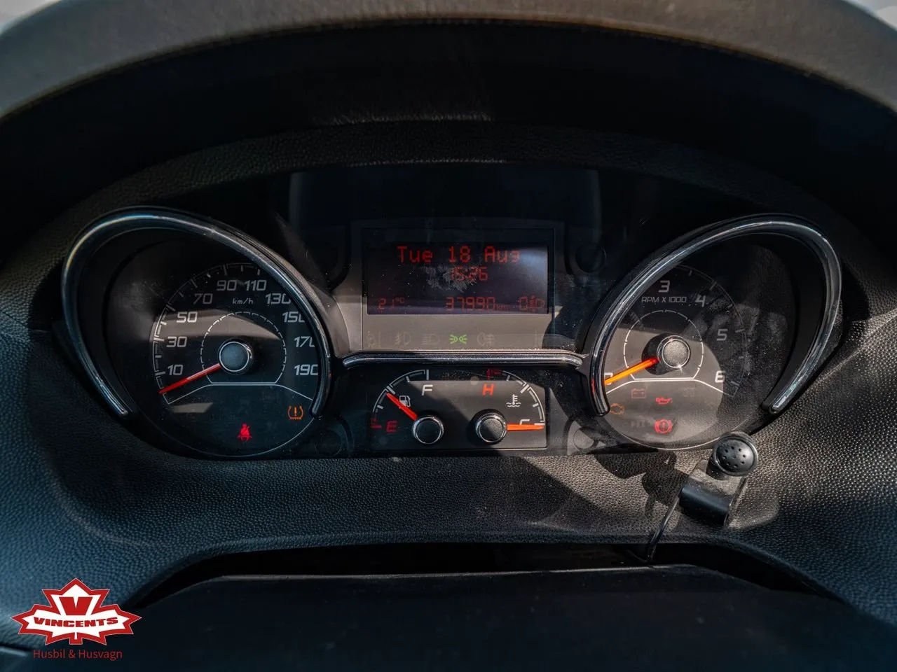 Vehicle image 18