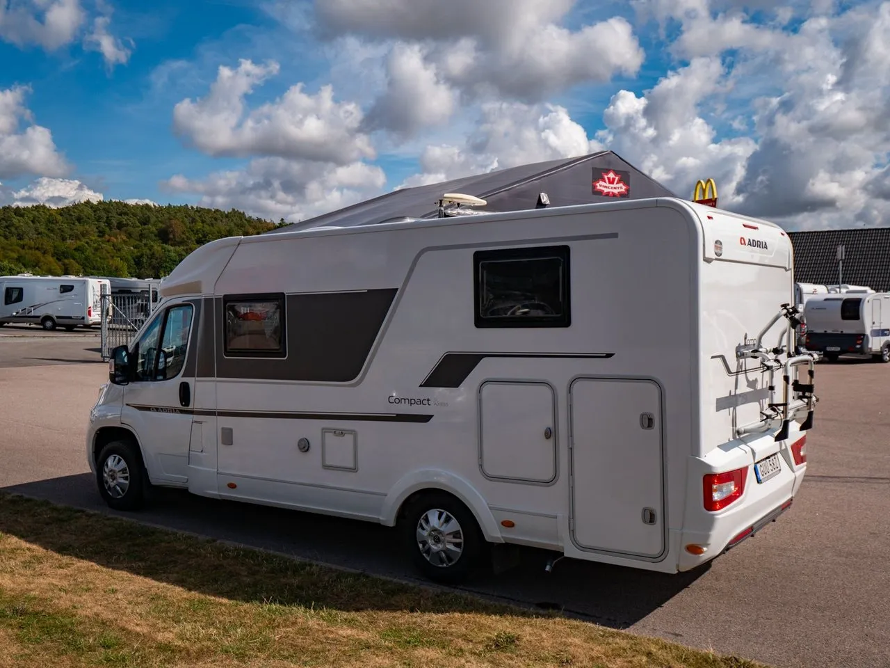 Vehicle image 22