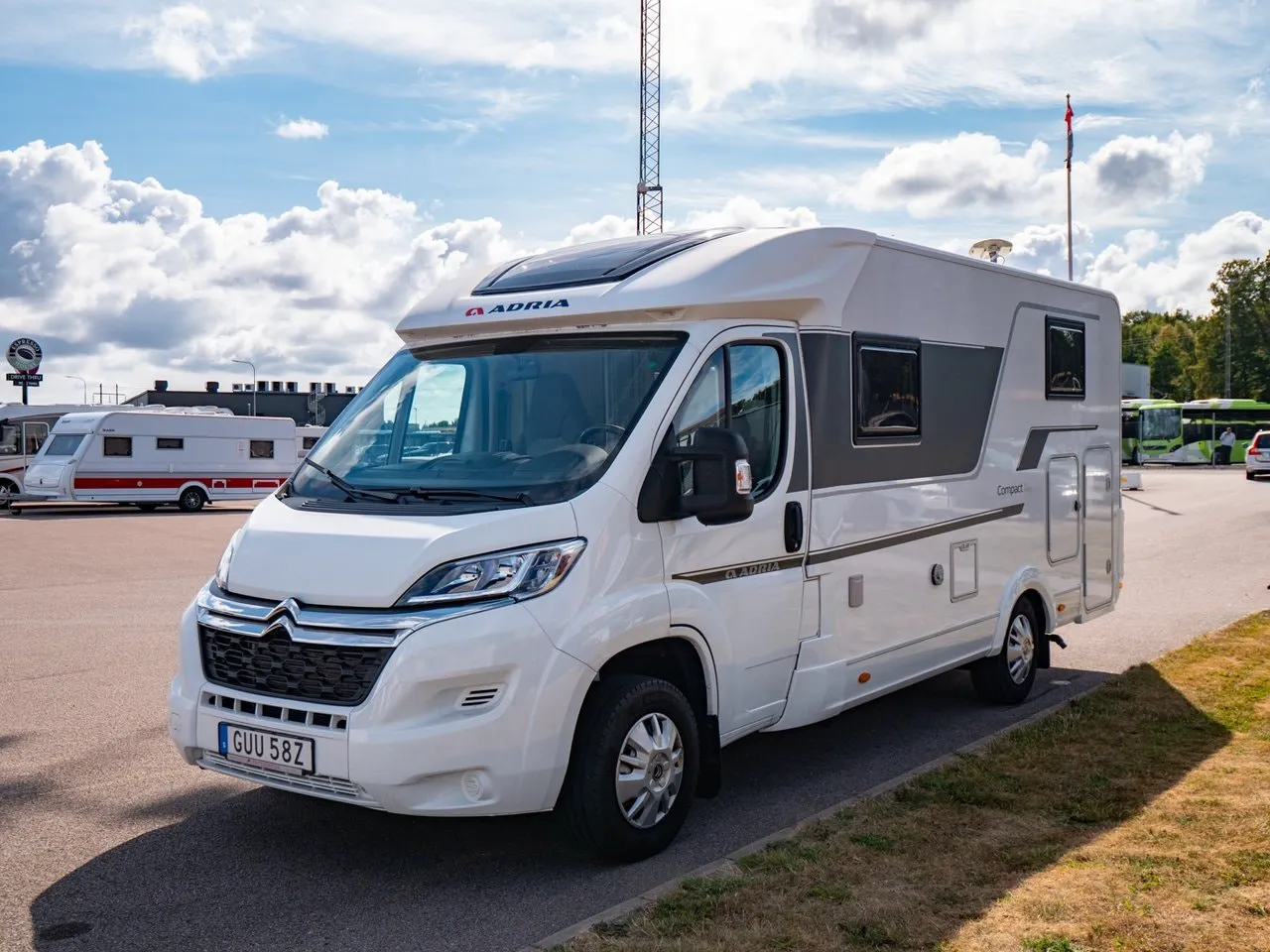 Vehicle image 21