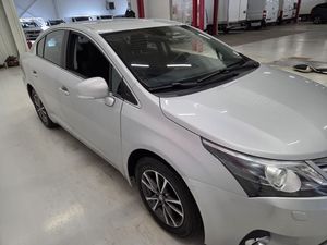 Toyota Avensis bild 3