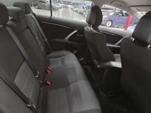 Toyota Avensis bild 5