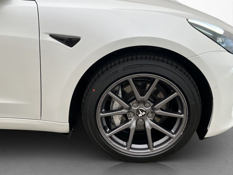 Tesla Model 3 bild 34