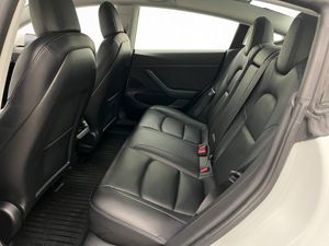 Tesla Model 3 bild 29