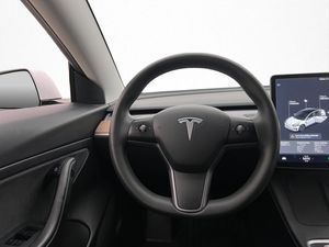 Tesla Model 3 bild 15