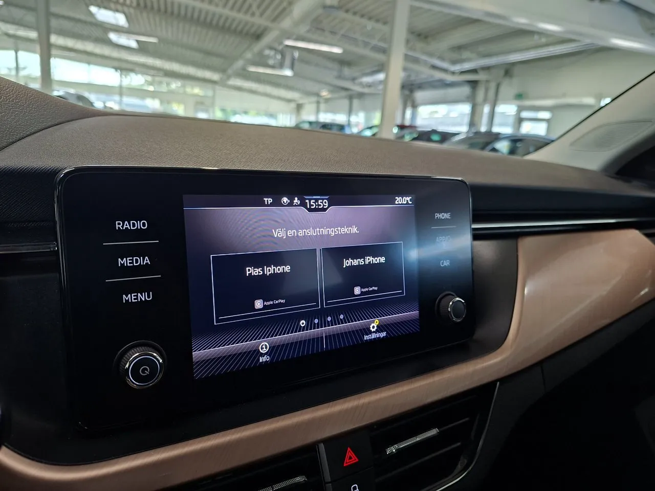 Vehicle image 20