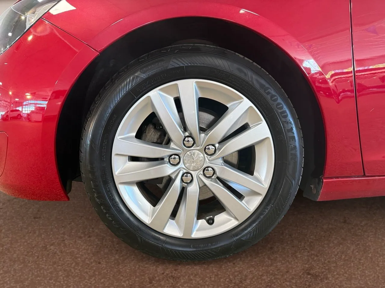 Vehicle image 6