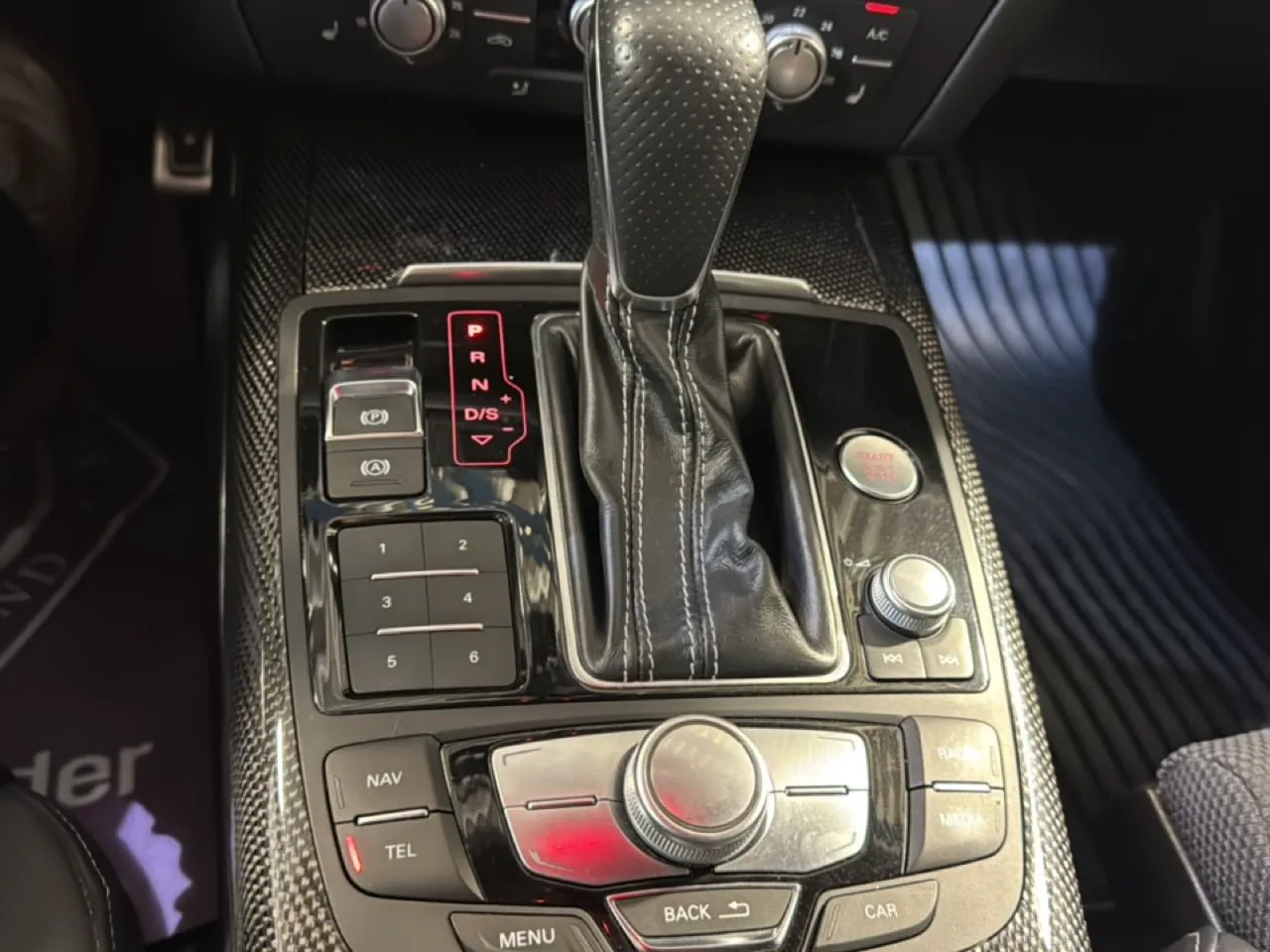 Vehicle image 14