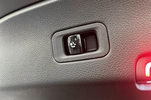 Mercedes GLC300 bild 15