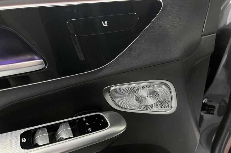 Mercedes GLC300 bild 17