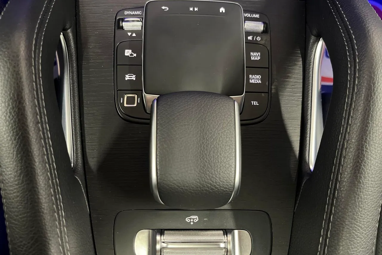 Vehicle image 20