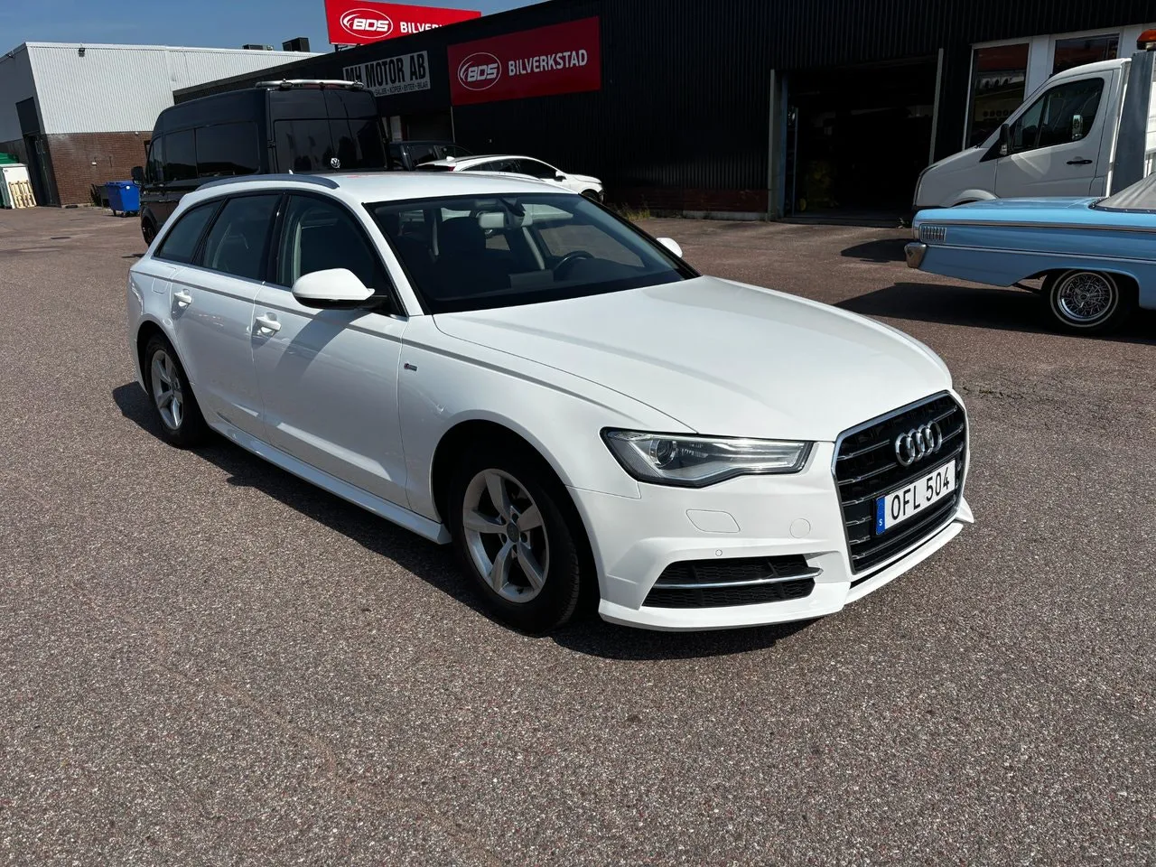 Vehicle image 1