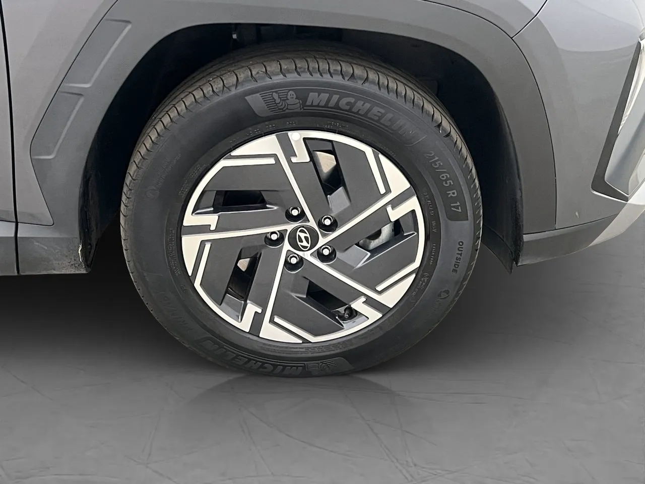 Vehicle image 30