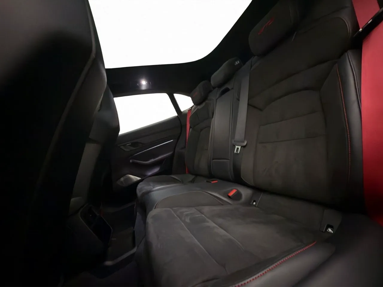 Vehicle image 31