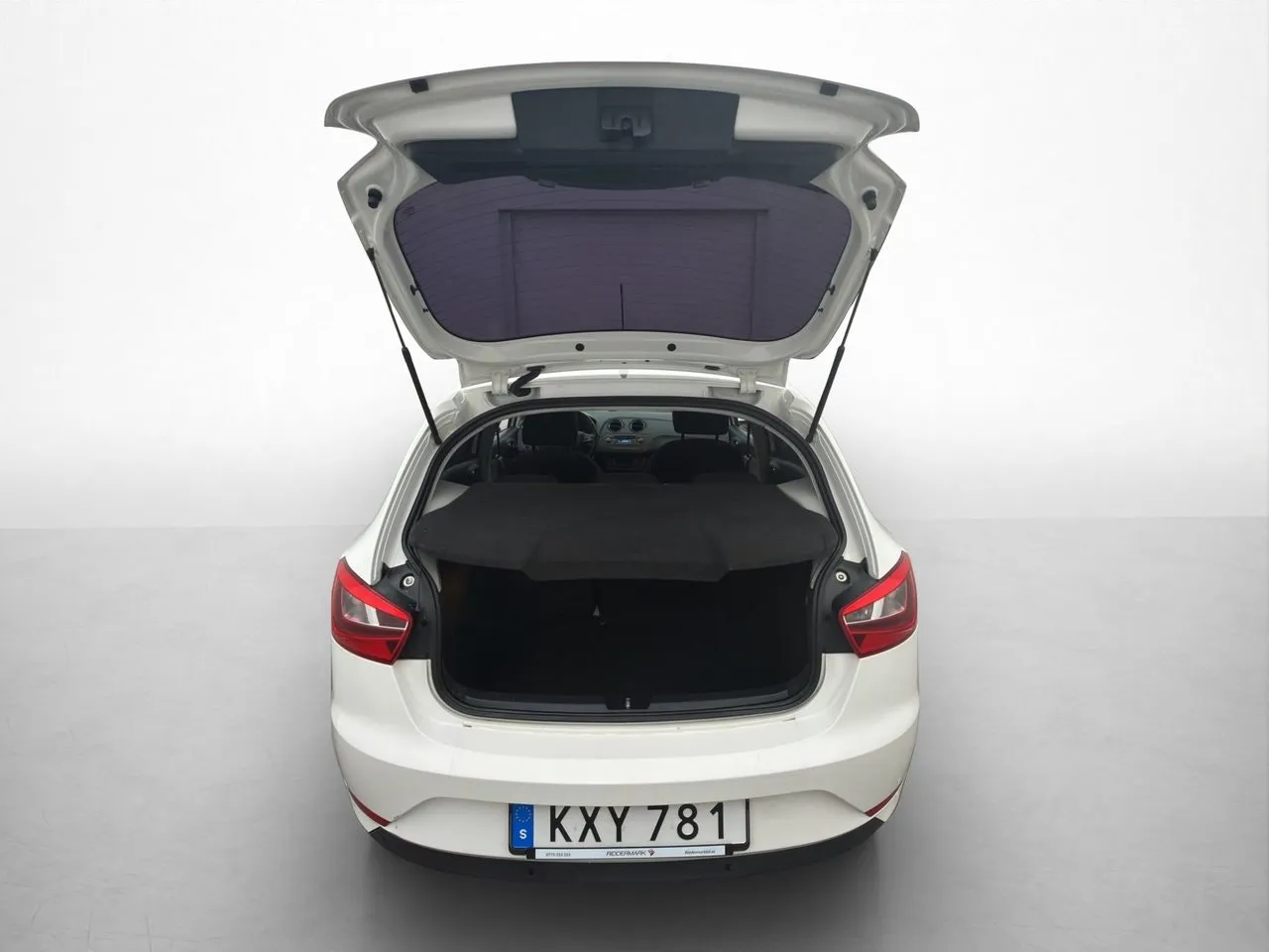 Vehicle image 20