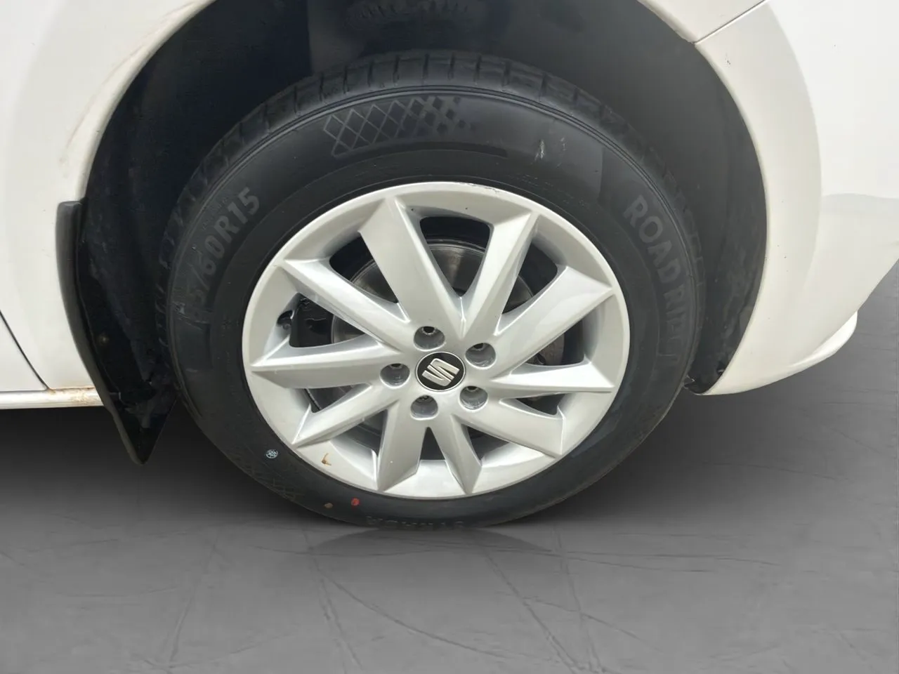 Vehicle image 22