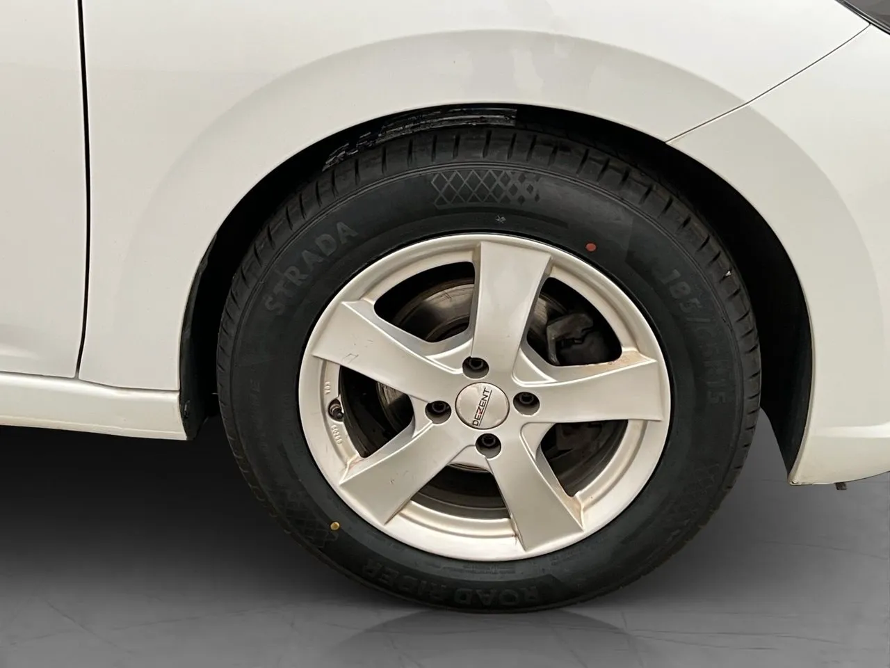 Vehicle image 21