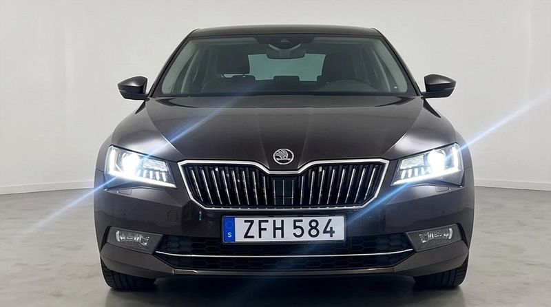 Skoda Superb bild 2