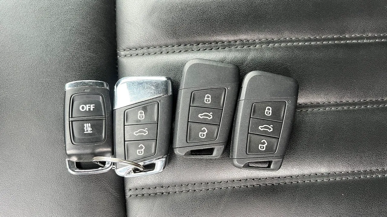 Vehicle image 23