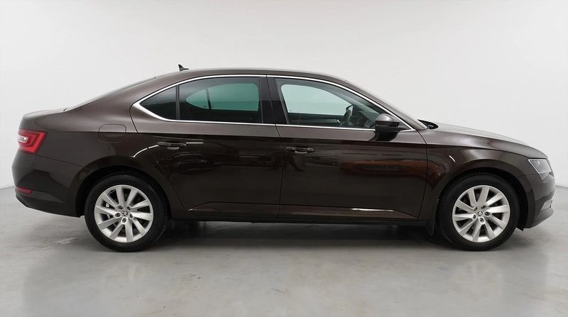Skoda Superb bild 3