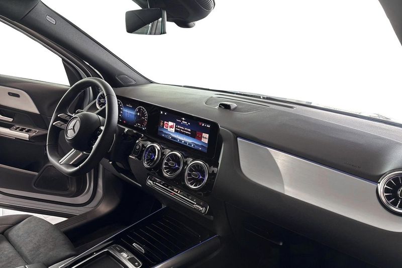 Mercedes GLA250 bild 10