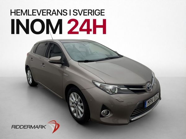 Toyota Auris Hybrid 136hk Executive Skinn Pano Kamera Sensor - 2015