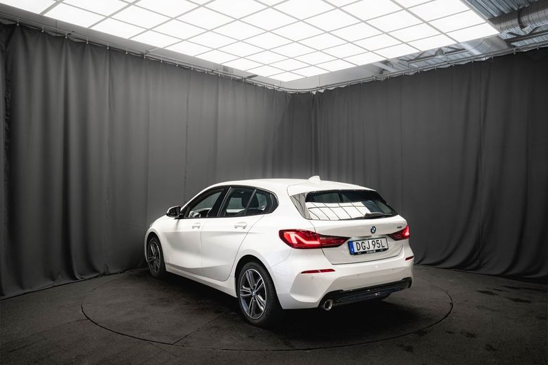 BMW 118 bild 8