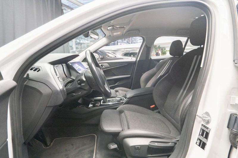 BMW 118 bild 14