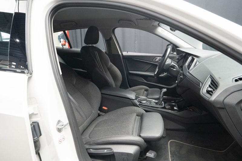 BMW 118 bild 16
