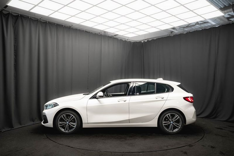 BMW 118 bild 9