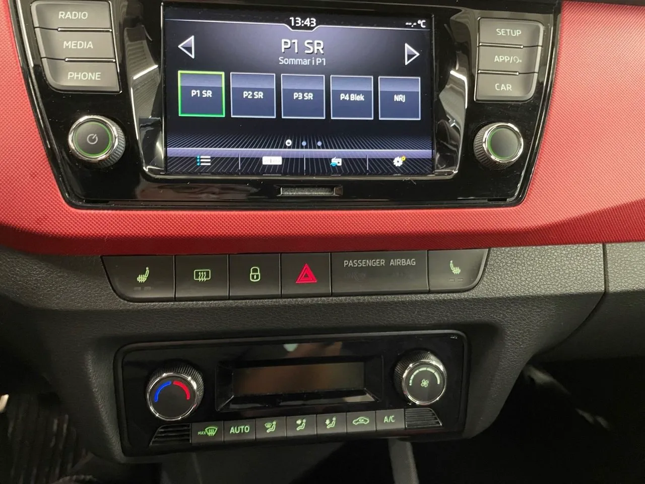 Vehicle image 21
