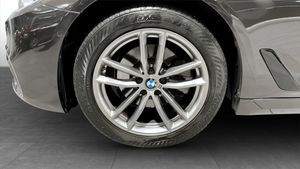 BMW 520 bild 9