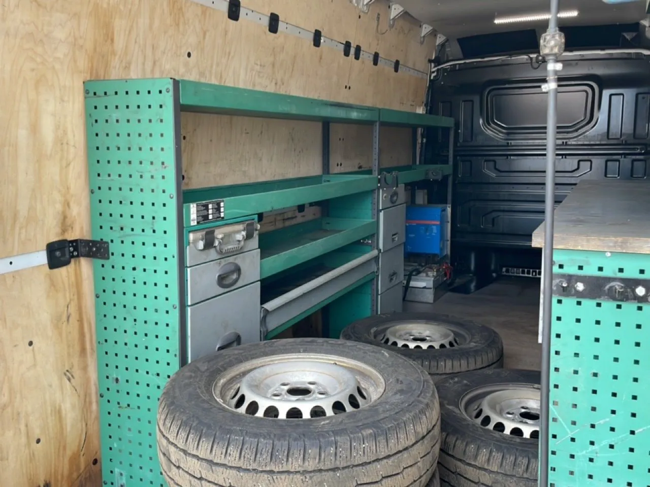 Vehicle image 17