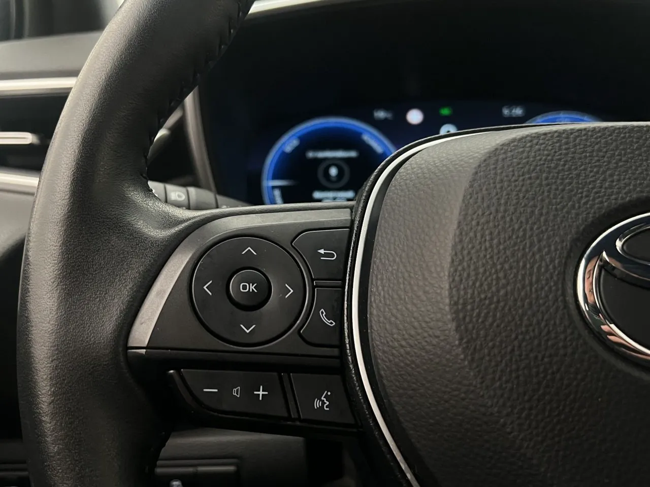 Vehicle image 25