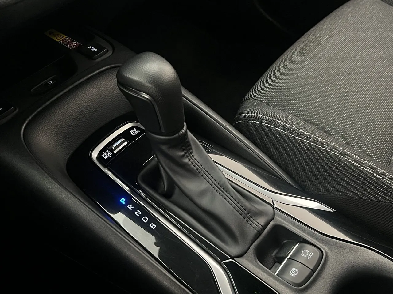 Vehicle image 27