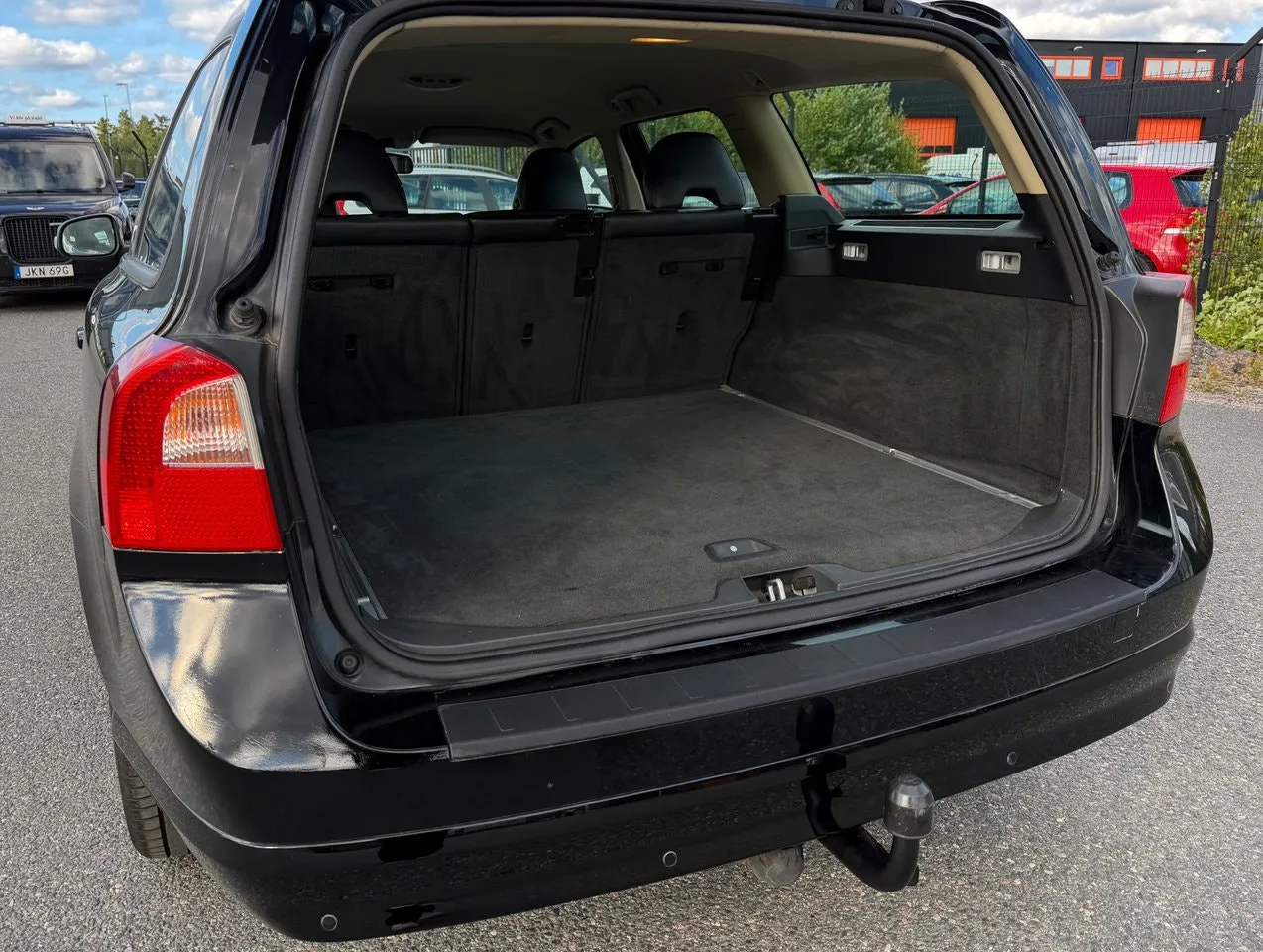 Vehicle image 21