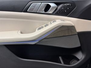 BMW X7 bild 25