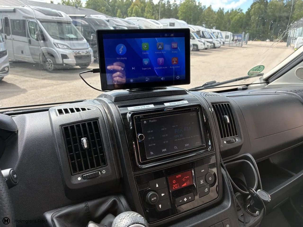 Vehicle image 20
