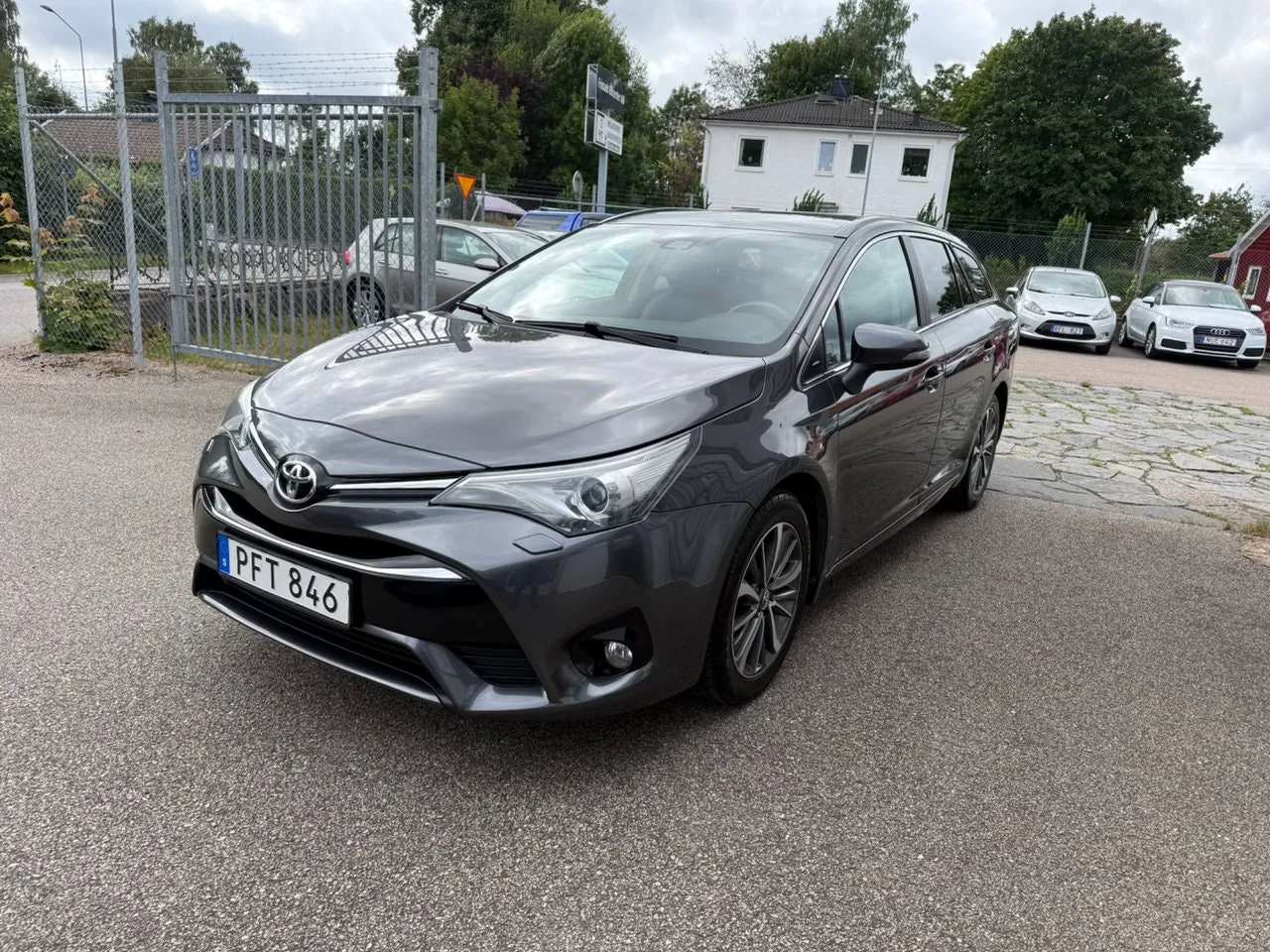 Vehicle image 1