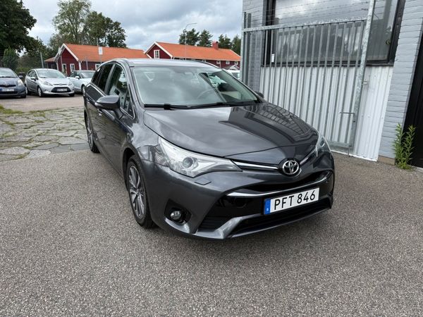 Toyota Avensis 1.8 147HK ACTIVE PLUS KOMBI / DRAG / 11200Mil - 2017