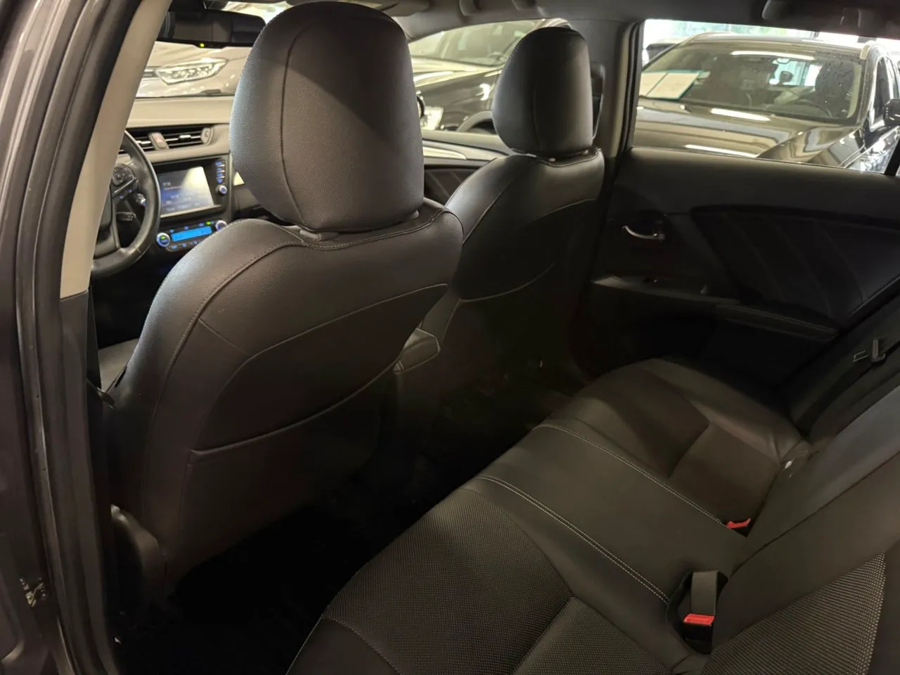 Vehicle image 18