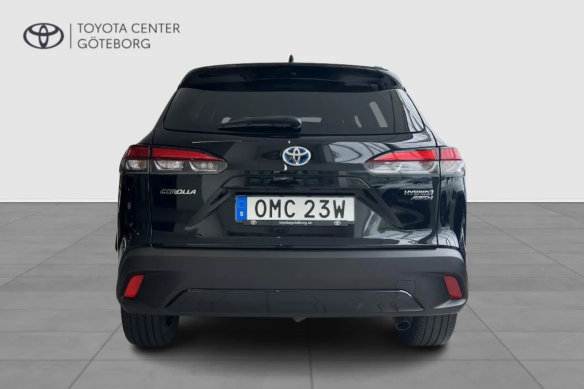 Vehicle image 5