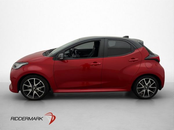 Toyota Yaris Hybrid BiTone Kamera Rattvärme BLIS MOMS 116hk - 2022