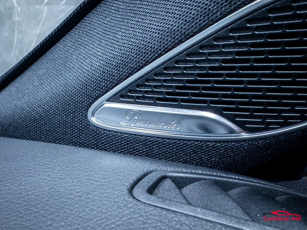 Vehicle image 30