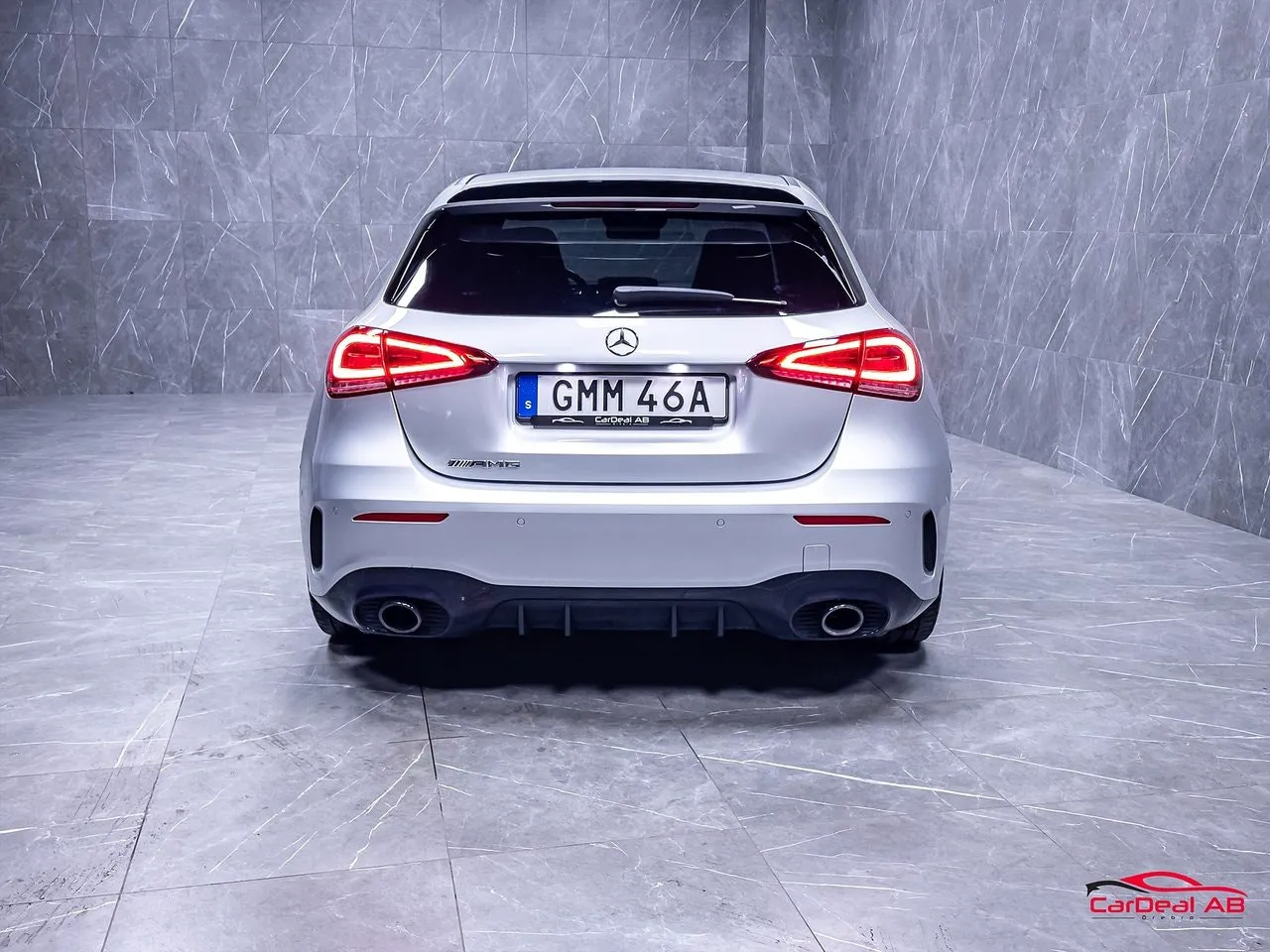 Vehicle image 5