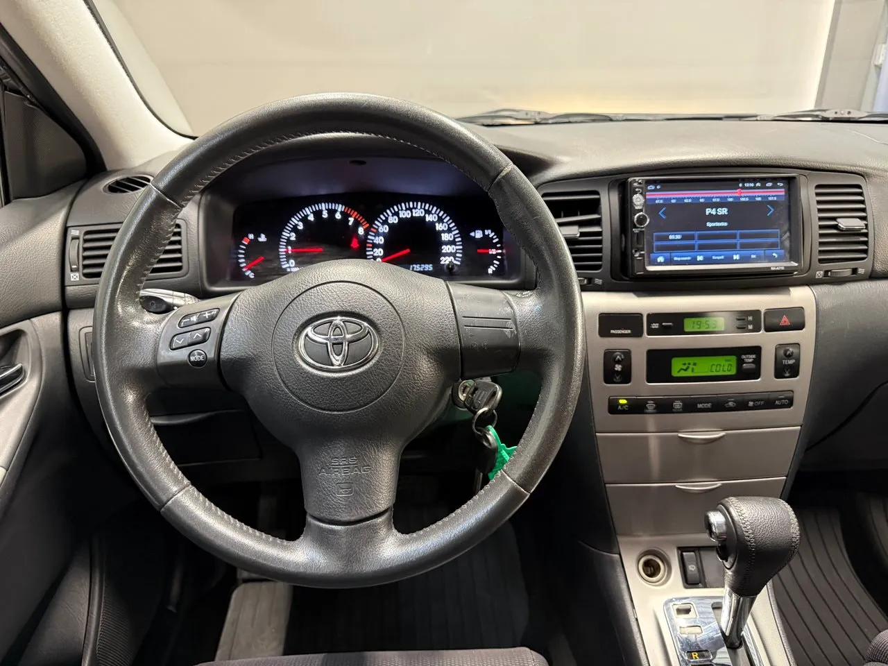 Vehicle image 14