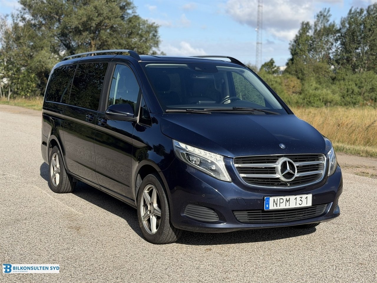 Mercedes V220