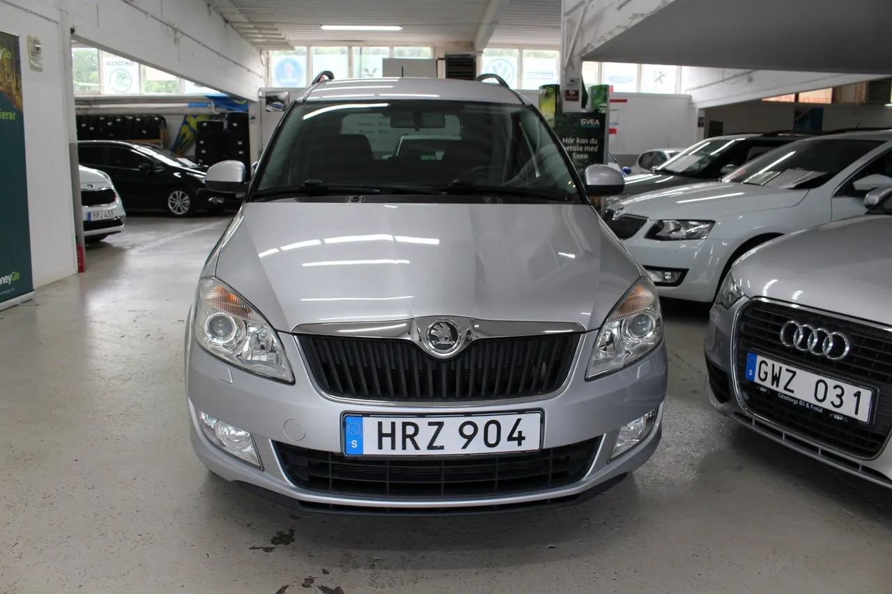 Vehicle image 7