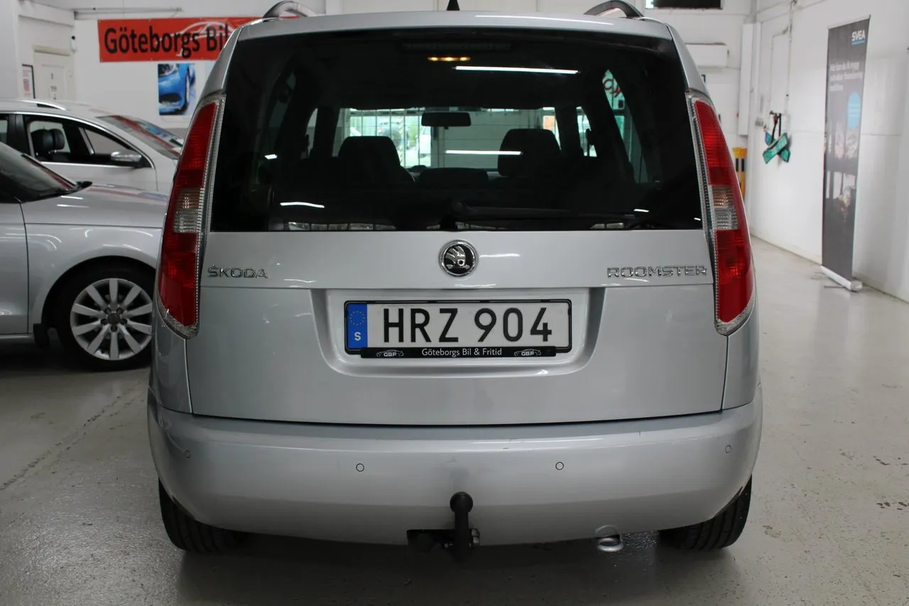 Vehicle image 4