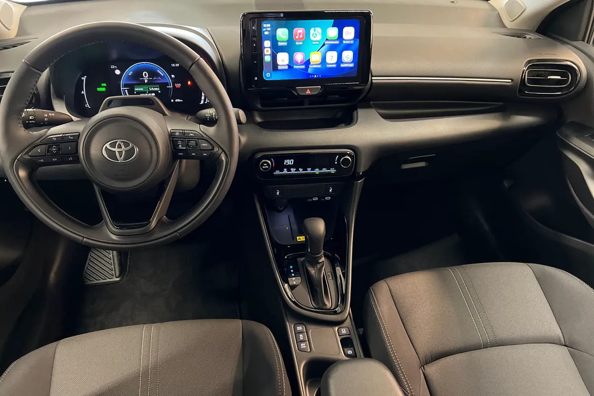 Vehicle image 9